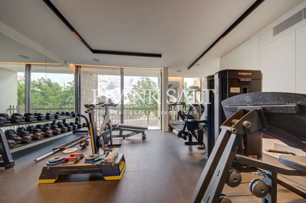 Madliena, 5 Bedrooms Bedrooms, ,3 BathroomsBathrooms,For Sale,FRSA-922801