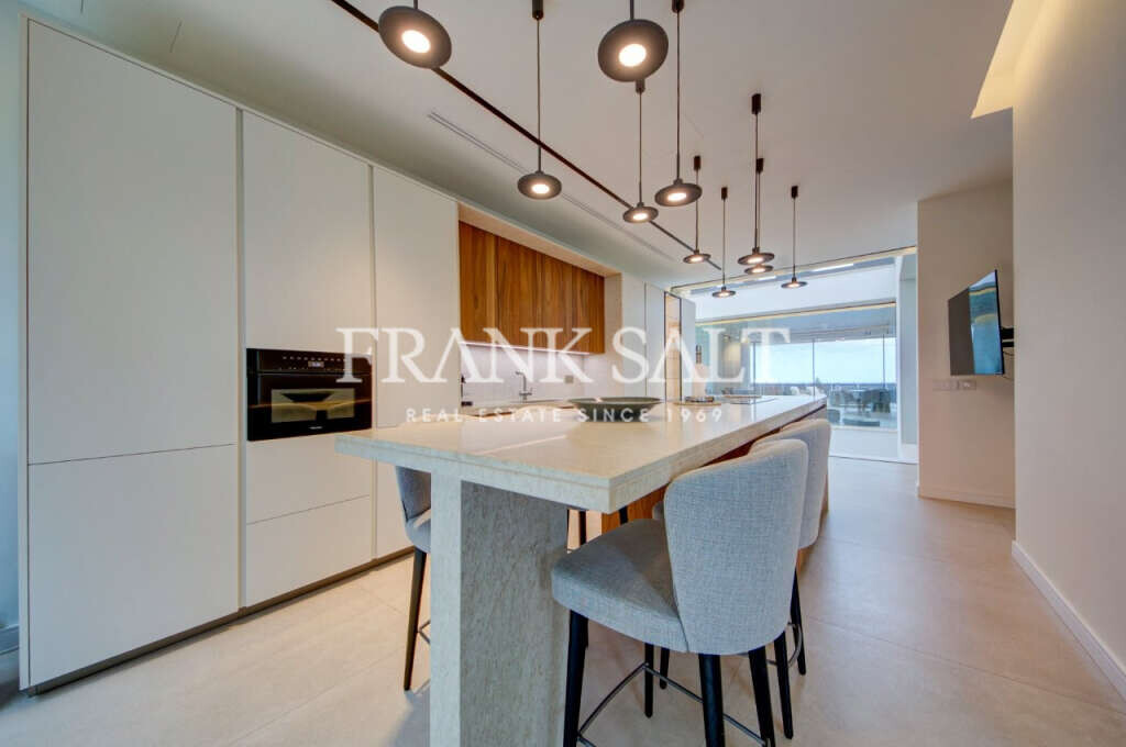 Madliena, 5 Bedrooms Bedrooms, ,3 BathroomsBathrooms,For Sale,FRSA-922801