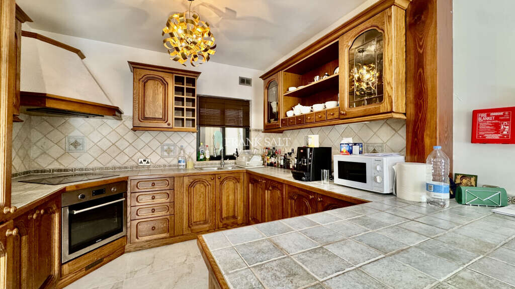 St Julians, 3 Bedrooms Bedrooms, ,1 BathroomBathrooms,For Sale,FRSA-923125 St Julians, 3 Bedrooms Bedrooms, ,1 BathroomBathrooms,For Sale,FRSA-923125