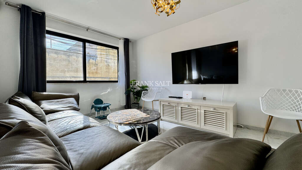 St Julians, 3 Bedrooms Bedrooms, ,1 BathroomBathrooms,For Sale,FRSA-923125