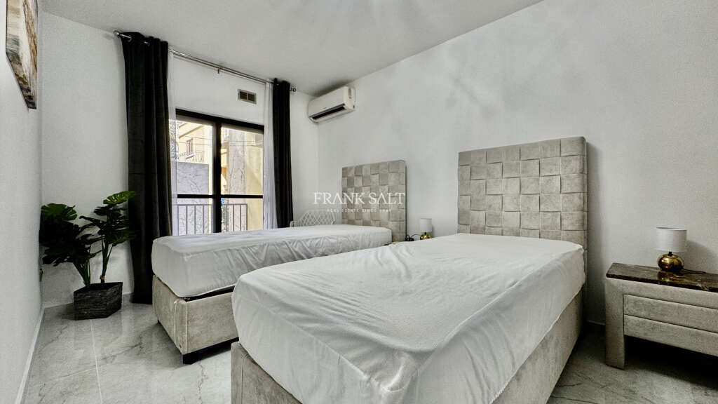 St Julians, 3 Bedrooms Bedrooms, ,1 BathroomBathrooms,For Sale,FRSA-923125