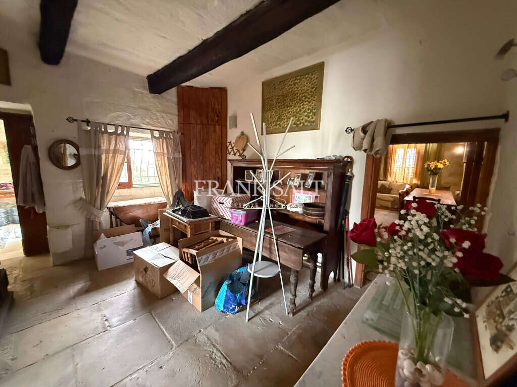 Salina, 3 Bedrooms Bedrooms, ,1 BathroomBathrooms,For Sale,FRSA-923121