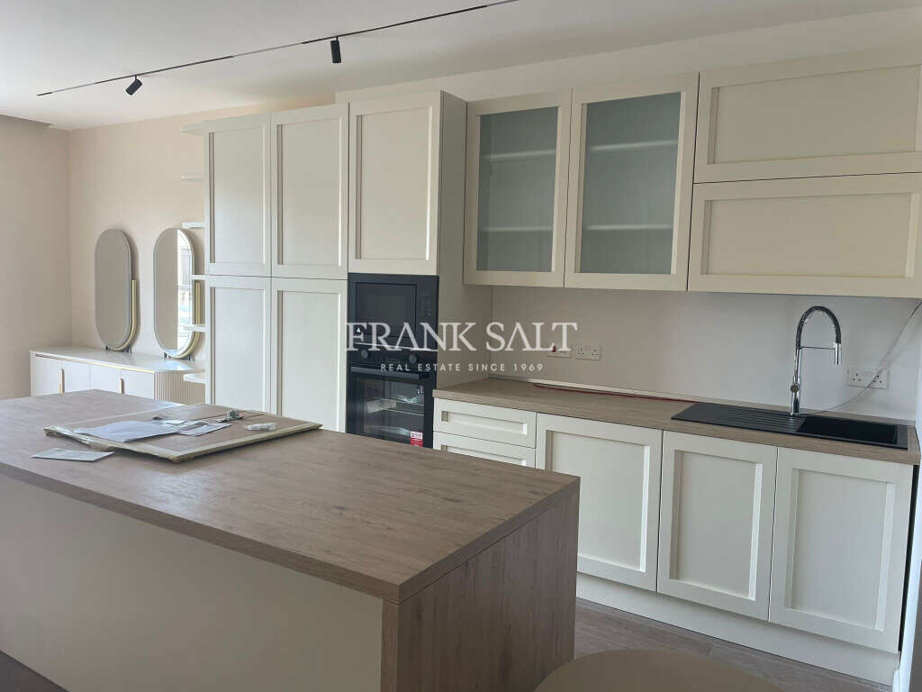 Birzebbugia, 3 Bedrooms Bedrooms, ,3 BathroomsBathrooms,For Sale,FRSA-922994