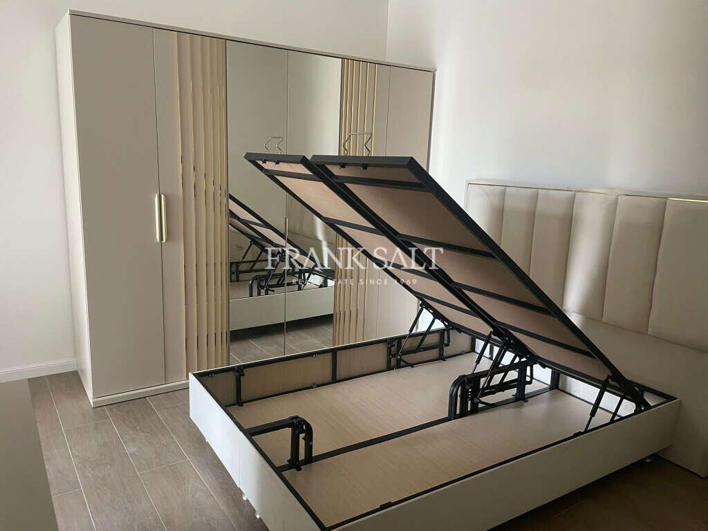 Birzebbugia, 3 Bedrooms Bedrooms, ,3 BathroomsBathrooms,For Sale,FRSA-922994