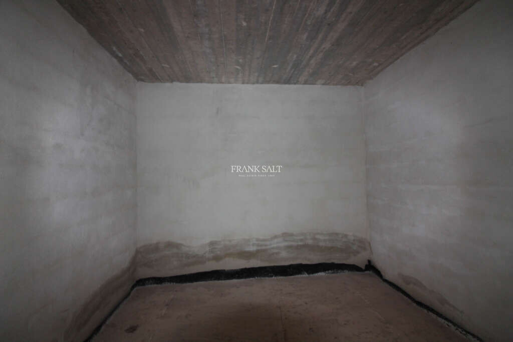 Zurrieq, 1 Bedroom Bedrooms, ,For Sale,FRSA-851950