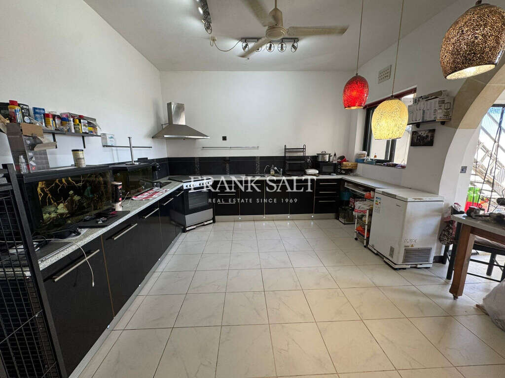 Xewkija, Gozo, 3 Bedrooms Bedrooms, ,For Sale,FRSA-923043