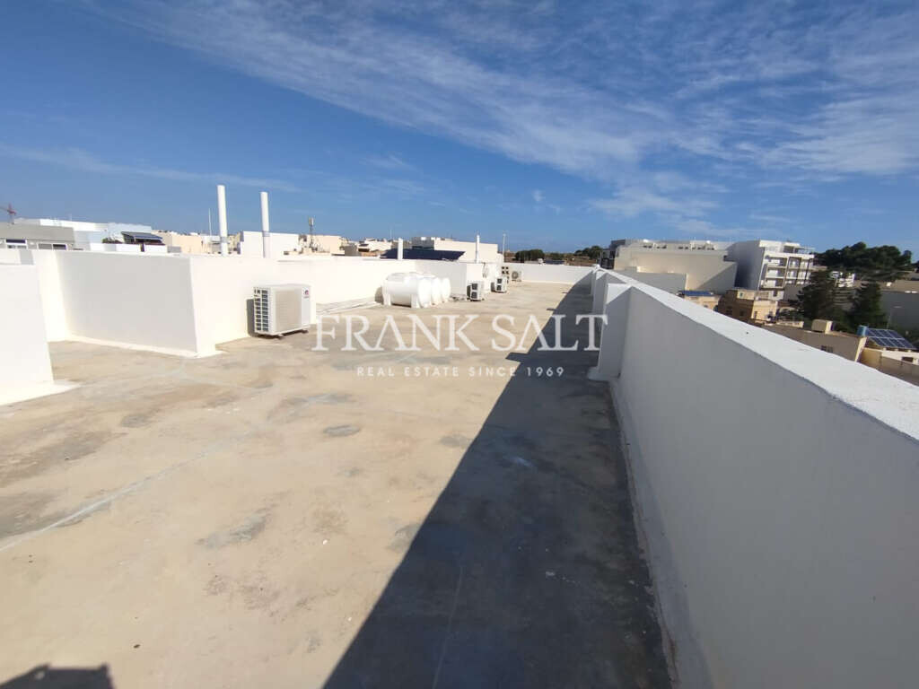 Zabbar, 3 Bedrooms Bedrooms, ,2 BathroomsBathrooms,For Sale,FRSA-923038