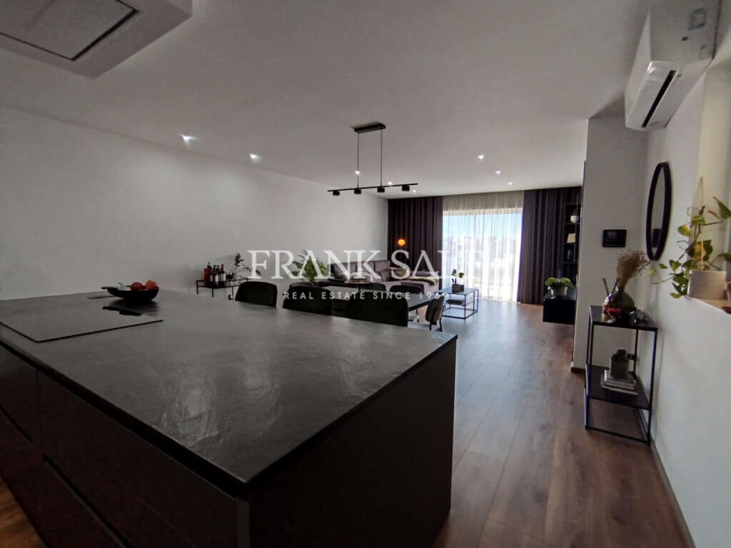 Zabbar, 3 Bedrooms Bedrooms, ,2 BathroomsBathrooms,For Sale,FRSA-923038