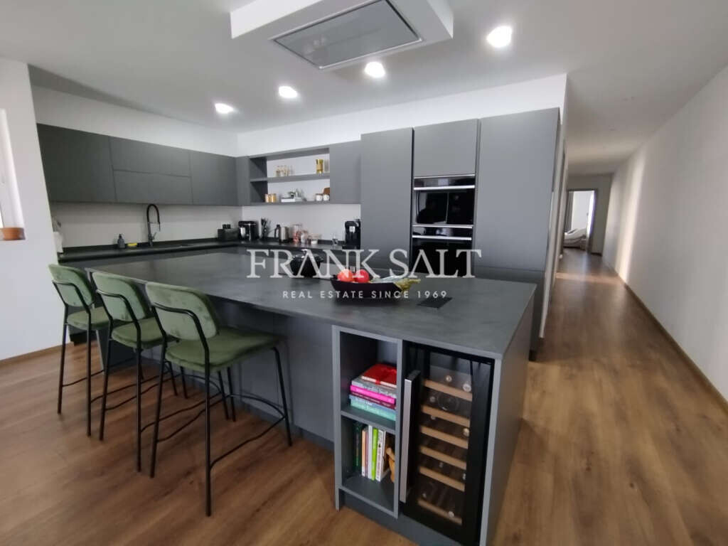 Zabbar, 3 Bedrooms Bedrooms, ,2 BathroomsBathrooms,For Sale,FRSA-923038