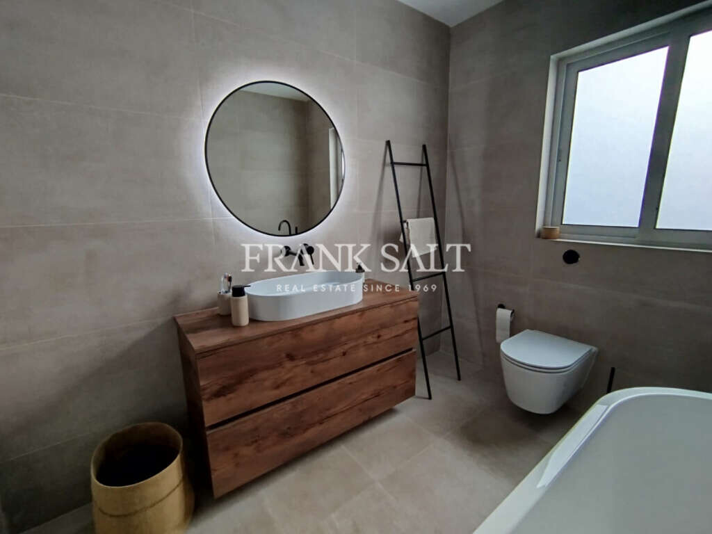 Zabbar, 3 Bedrooms Bedrooms, ,2 BathroomsBathrooms,For Sale,FRSA-923038