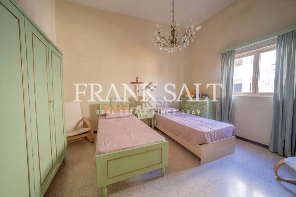 Luqa, 3 Bedrooms Bedrooms, ,2 BathroomsBathrooms,For Sale,FRSA-922308