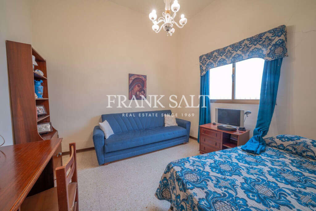 Luqa, 3 Bedrooms Bedrooms, ,2 BathroomsBathrooms,For Sale,FRSA-922308