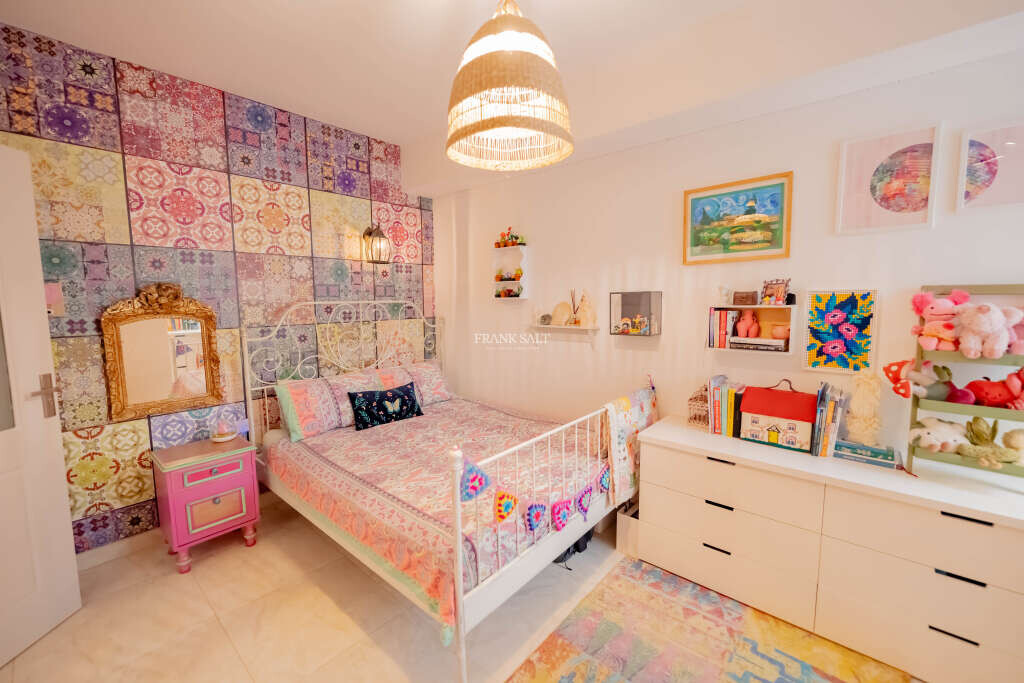 Mellieha, 5 Bedrooms Bedrooms, ,3 BathroomsBathrooms,For Sale,FRSA-922760