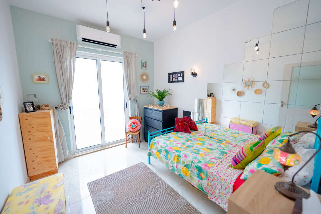 Mellieha, 5 Bedrooms Bedrooms, ,3 BathroomsBathrooms,For Sale,FRSA-922760