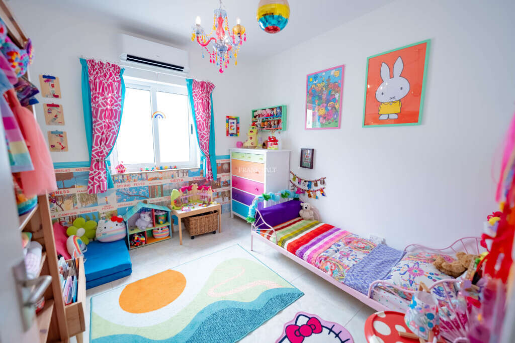 Mellieha, 5 Bedrooms Bedrooms, ,3 BathroomsBathrooms,For Sale,FRSA-922760