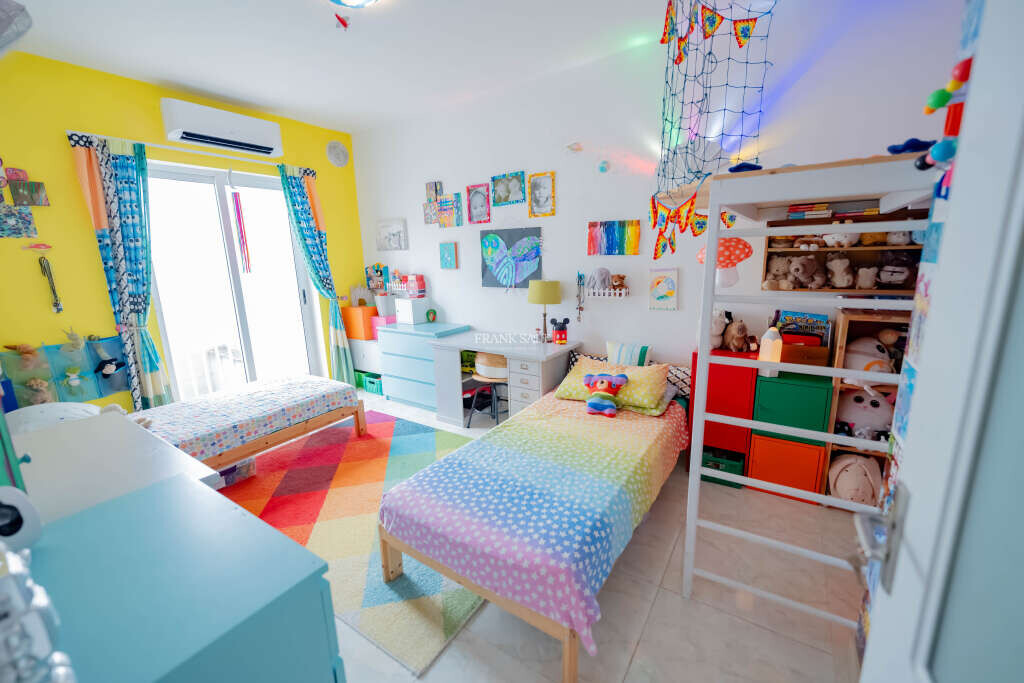 Mellieha, 5 Bedrooms Bedrooms, ,3 BathroomsBathrooms,For Sale,FRSA-922760