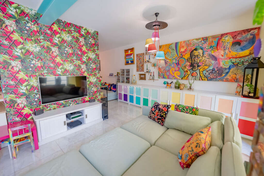 Mellieha, 5 Bedrooms Bedrooms, ,3 BathroomsBathrooms,For Sale,FRSA-922760