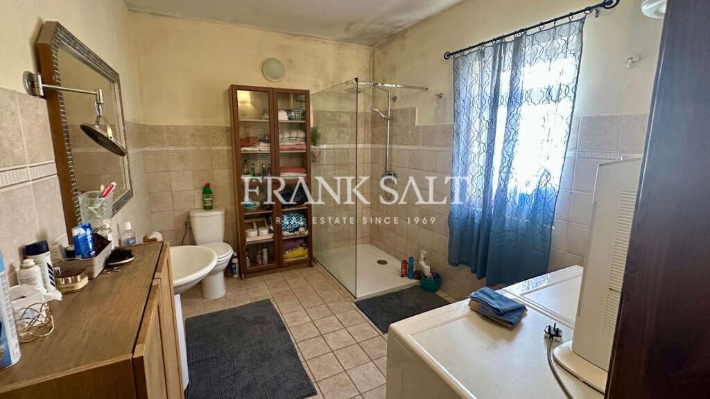 St Pauls Bay, 2 Bedrooms Bedrooms, ,1 BathroomBathrooms,For Sale,FRSA-922688