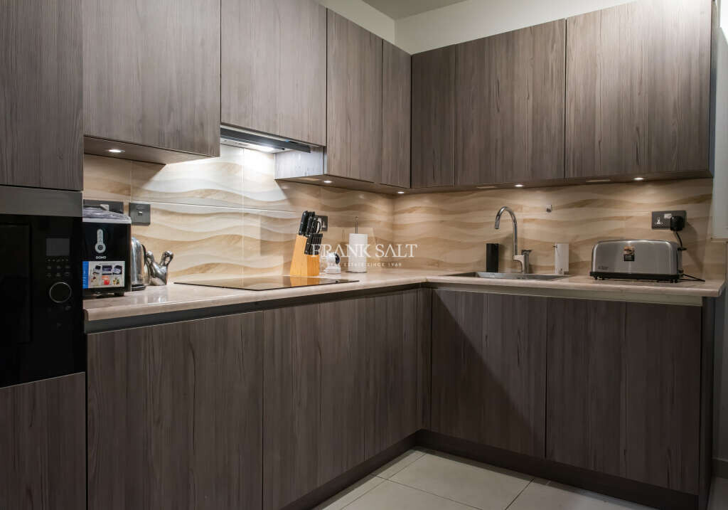 Qawra, 3 Bedrooms Bedrooms, ,For Sale,FRSA-922614