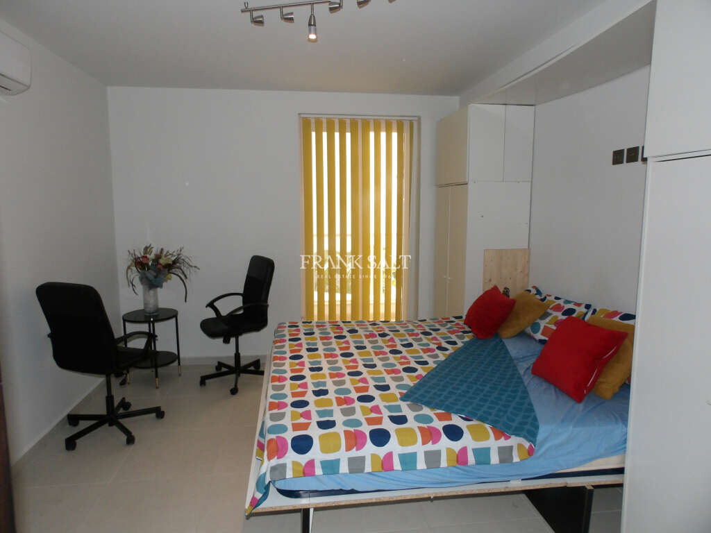 Qawra, 3 Bedrooms Bedrooms, ,For Sale,FRSA-922614