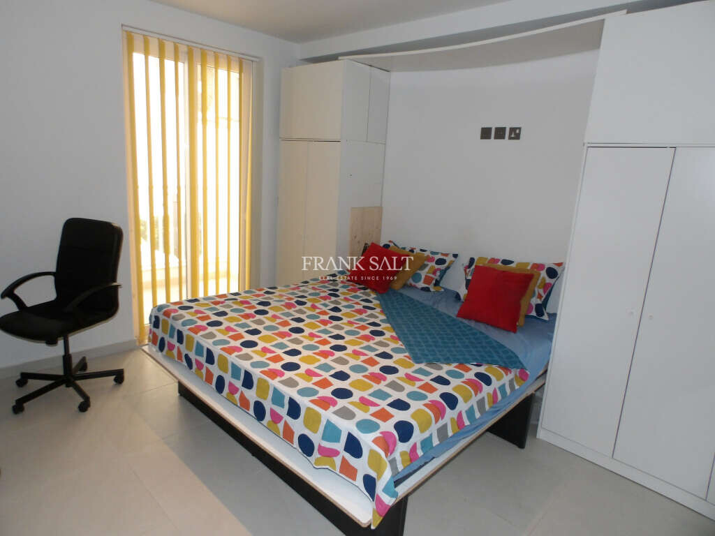 Qawra, 3 Bedrooms Bedrooms, ,For Sale,FRSA-922614