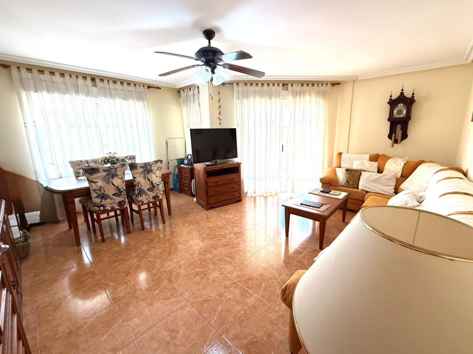 3 Bed, 2 Bath, ApartmentFor Sale, Torrevieja, Alicante