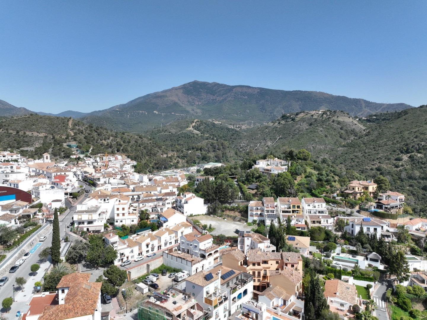 2 Bed, 2 Bath, ApartmentFor Sale, Benahavis, Malaga