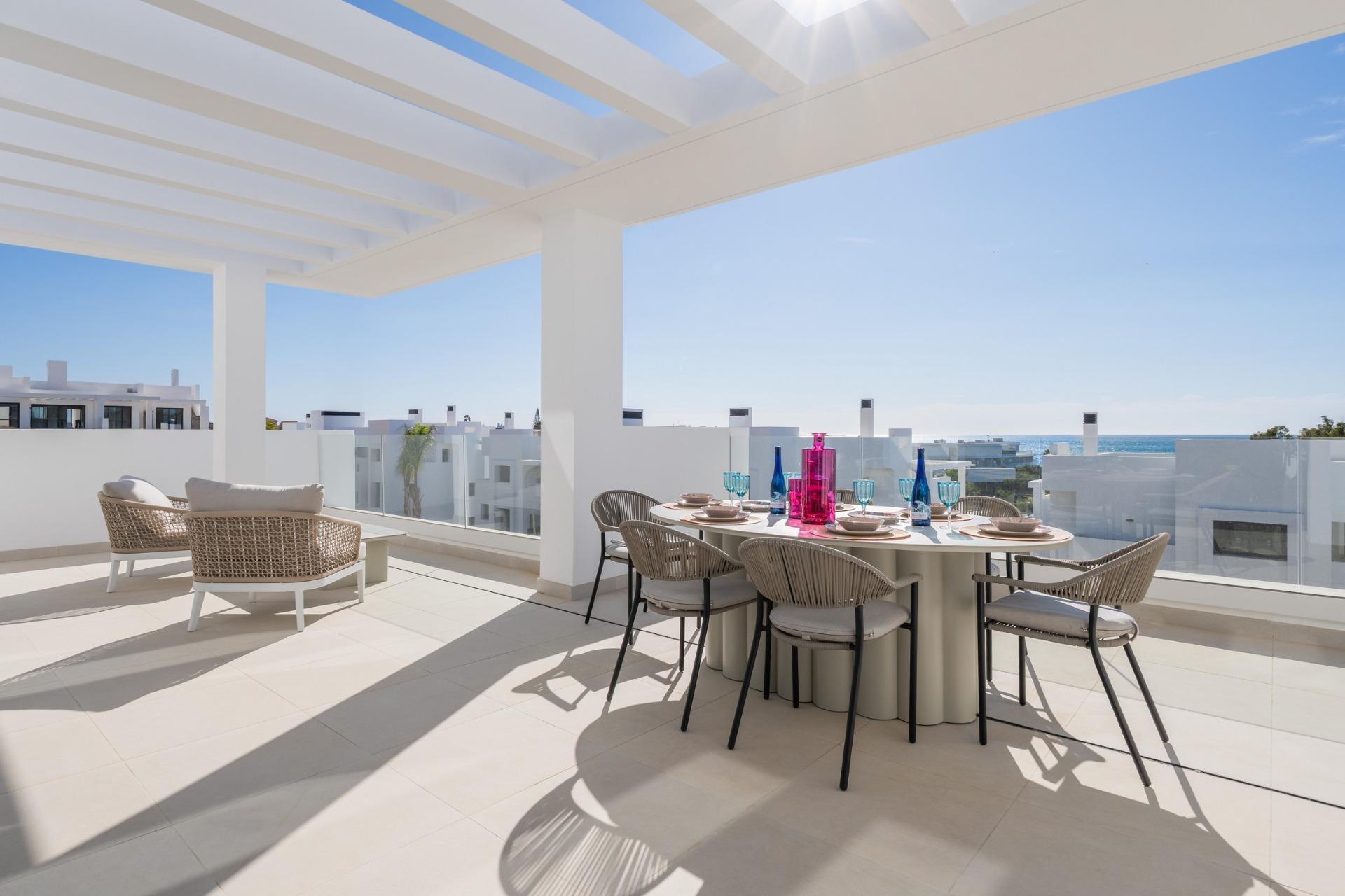 3 Bed, 2 Bath, ApartmentFor Sale, Estepona, Malaga