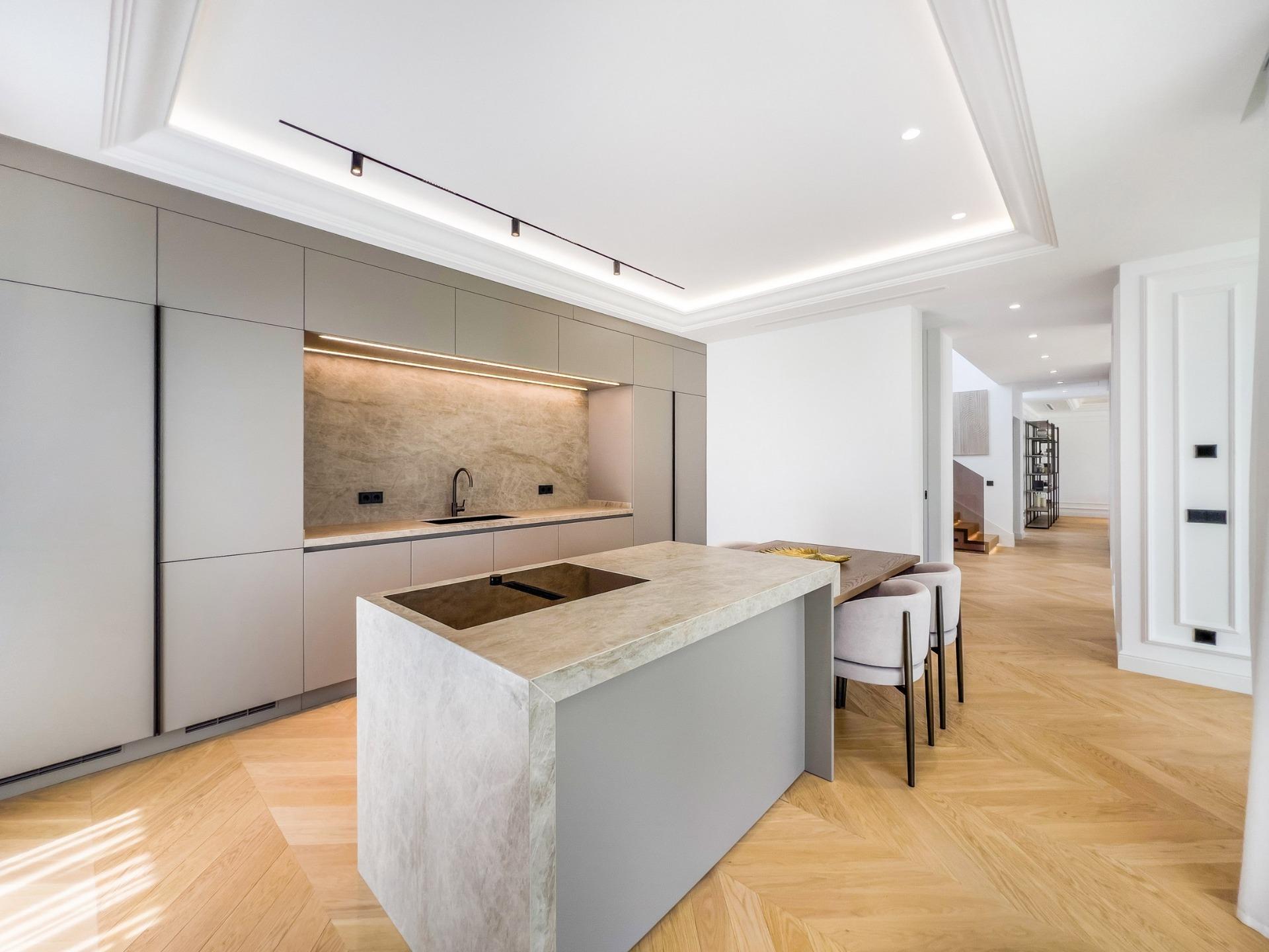 6 Bed, 6 Bath, HouseFor Sale, Marbella, Malaga