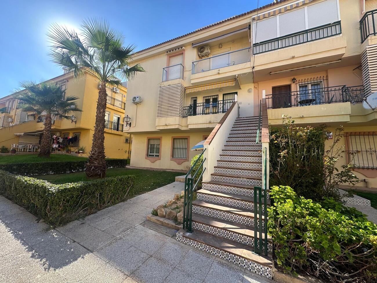 3 Bed, 1 Bath, ApartmentFor Sale, Torrevieja, Alicante