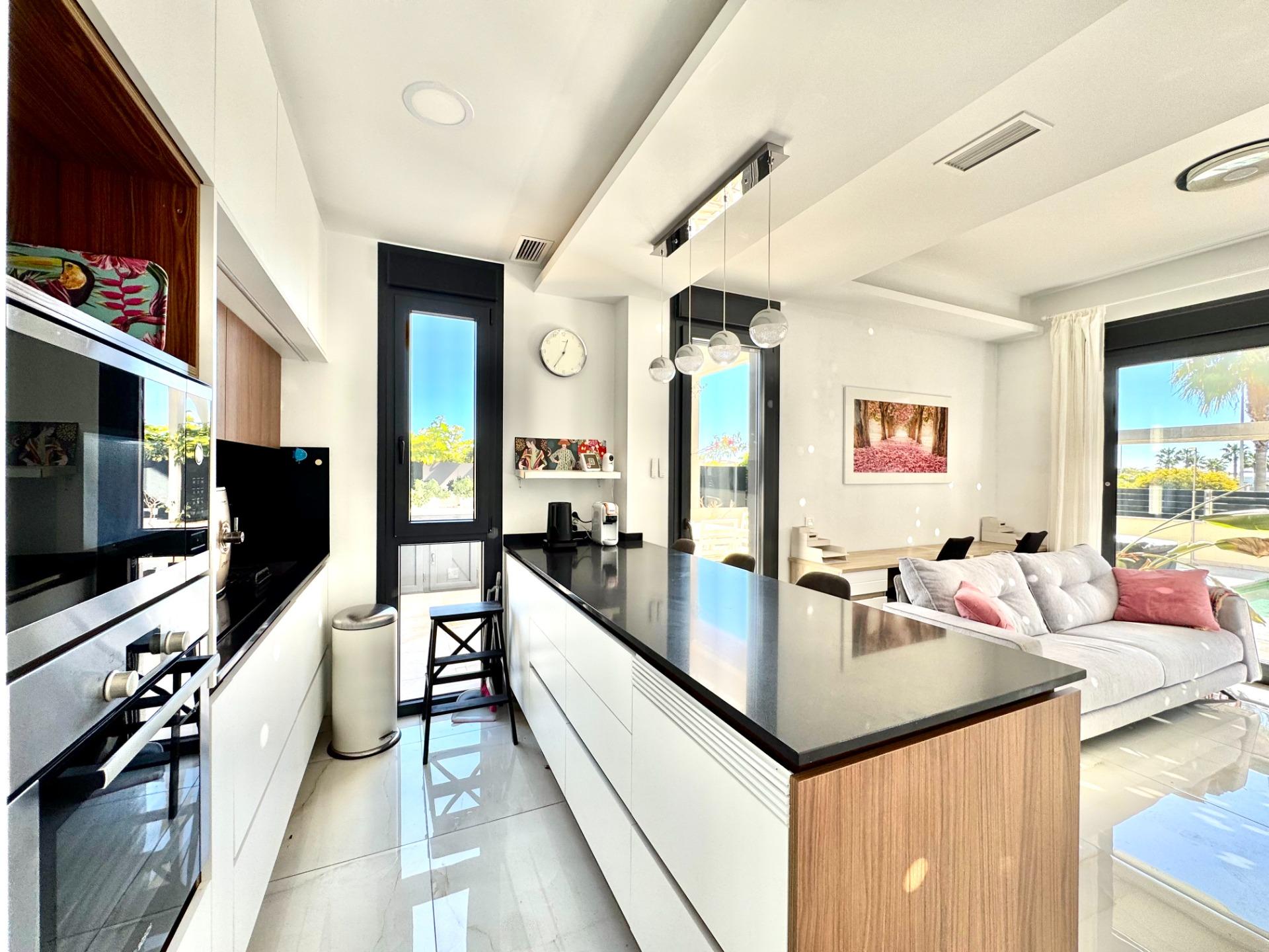 4 Bed, 4 Bath, HouseFor Sale, Orihuela Costa, Alicante