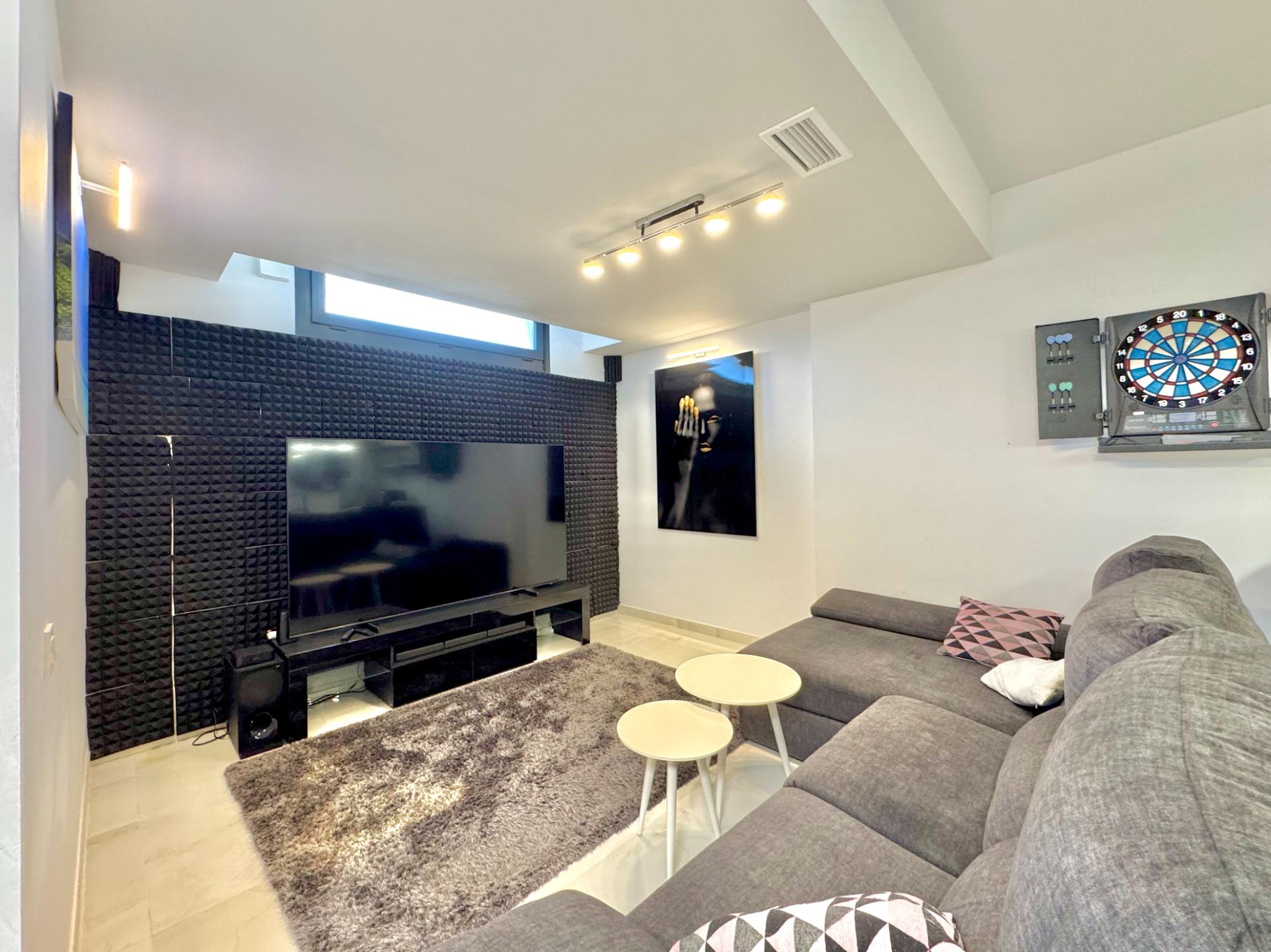 4 Bed, 4 Bath, HouseFor Sale, Orihuela Costa, Alicante