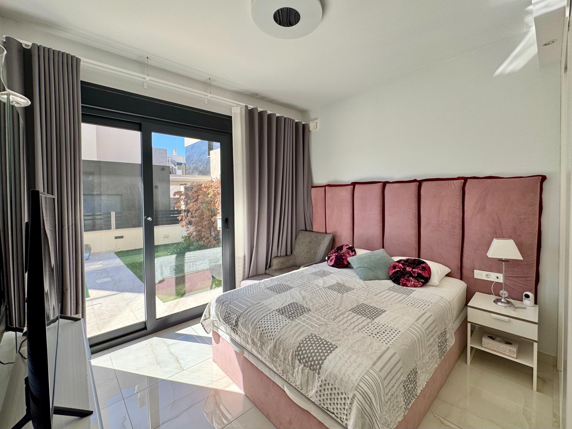 4 Bed, 4 Bath, HouseFor Sale, Orihuela Costa, Alicante