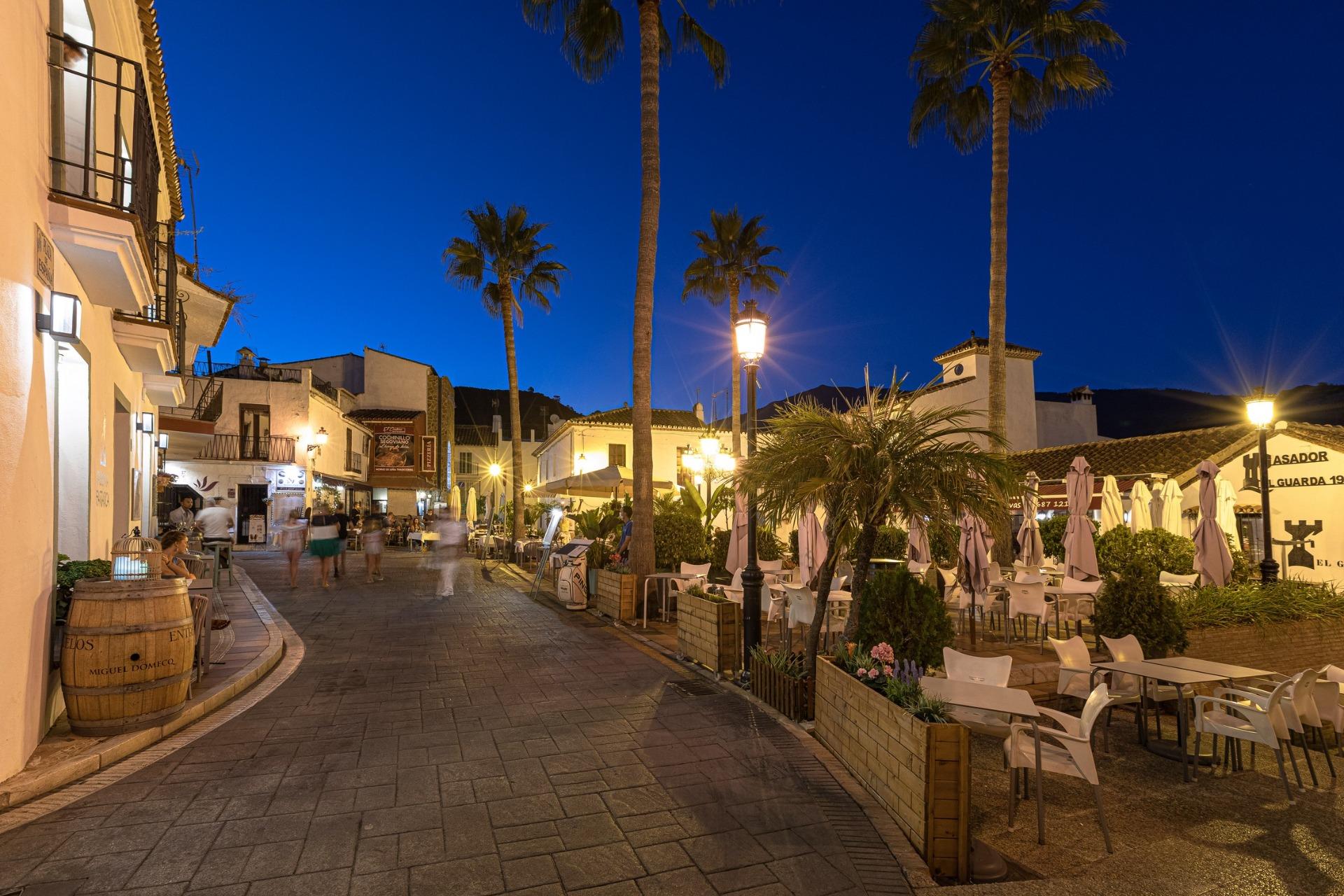 2 Bed, 2 Bath, ApartmentFor Sale, Benahavis, Malaga