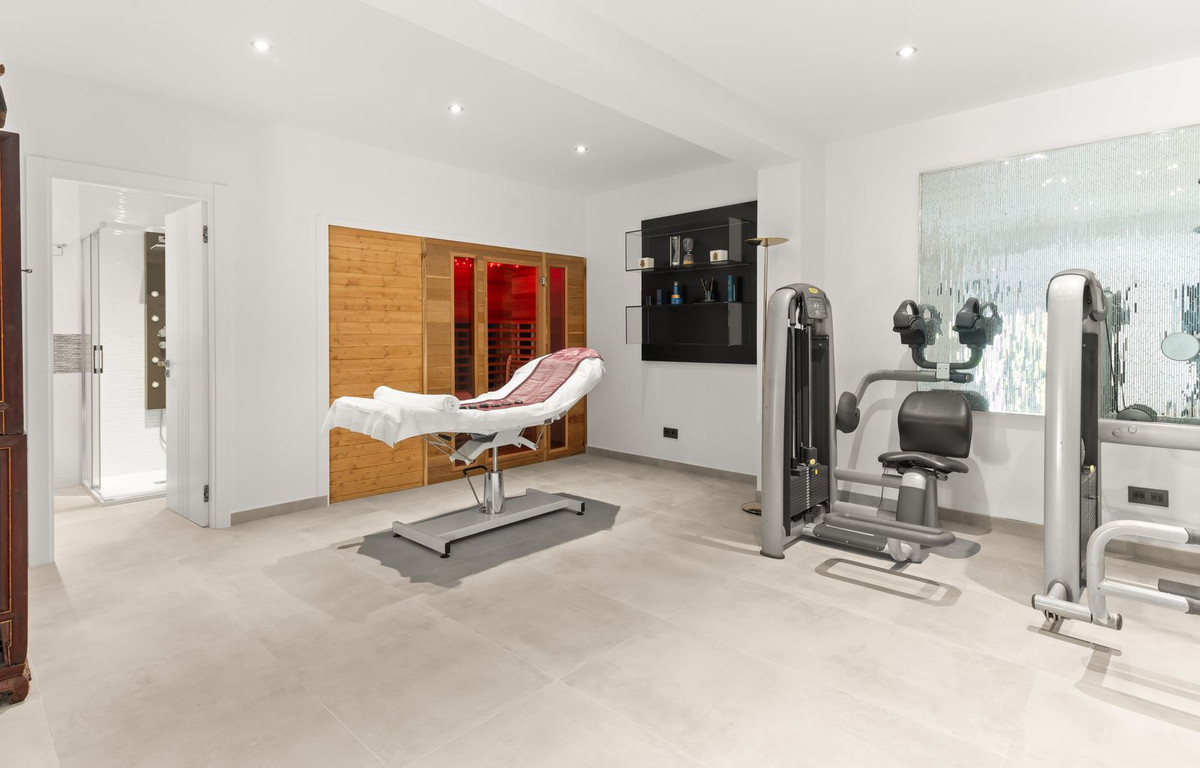 6 Bed, 6 Bath, HouseFor Sale, Atalaya, Malaga