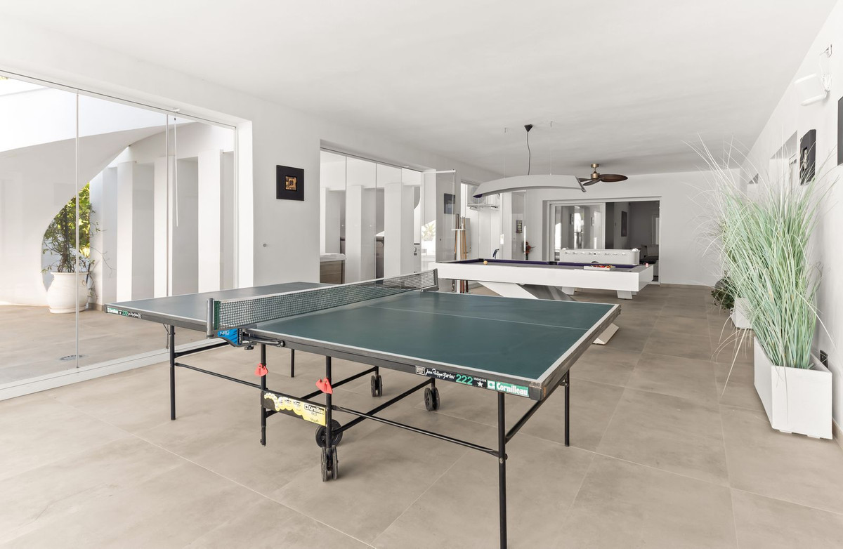 6 Bed, 6 Bath, HouseFor Sale, Atalaya, Malaga