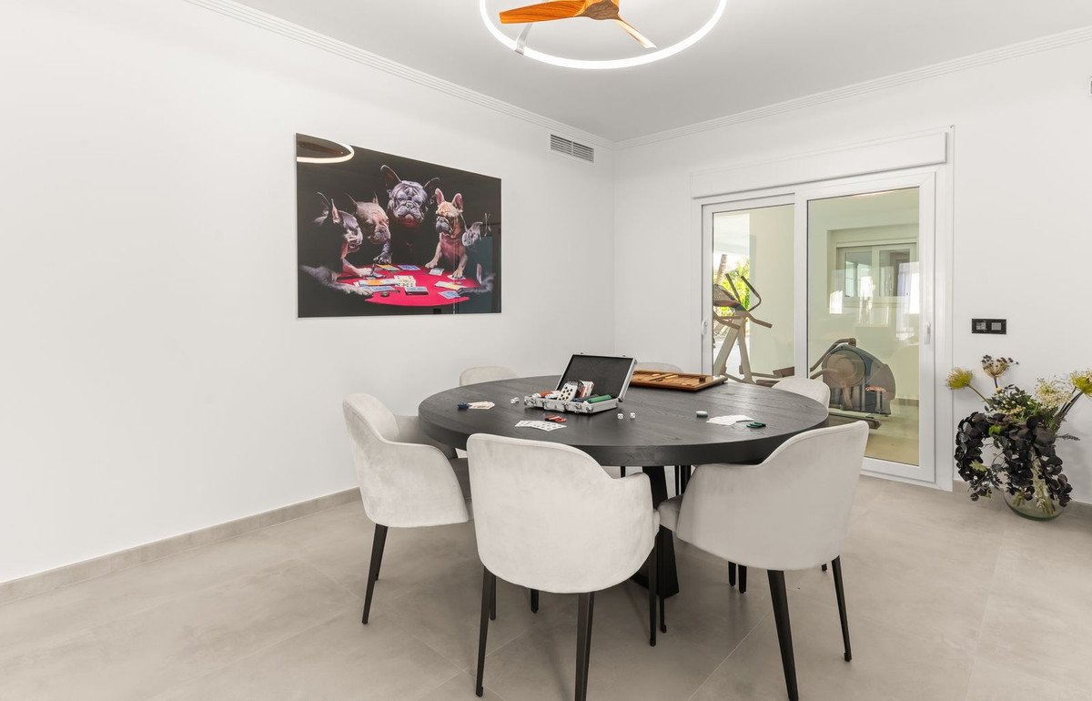 6 Bed, 6 Bath, HouseFor Sale, Atalaya, Malaga