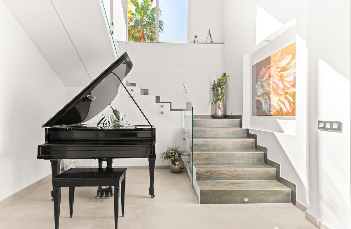 6 Bed, 6 Bath, HouseFor Sale, Atalaya, Malaga