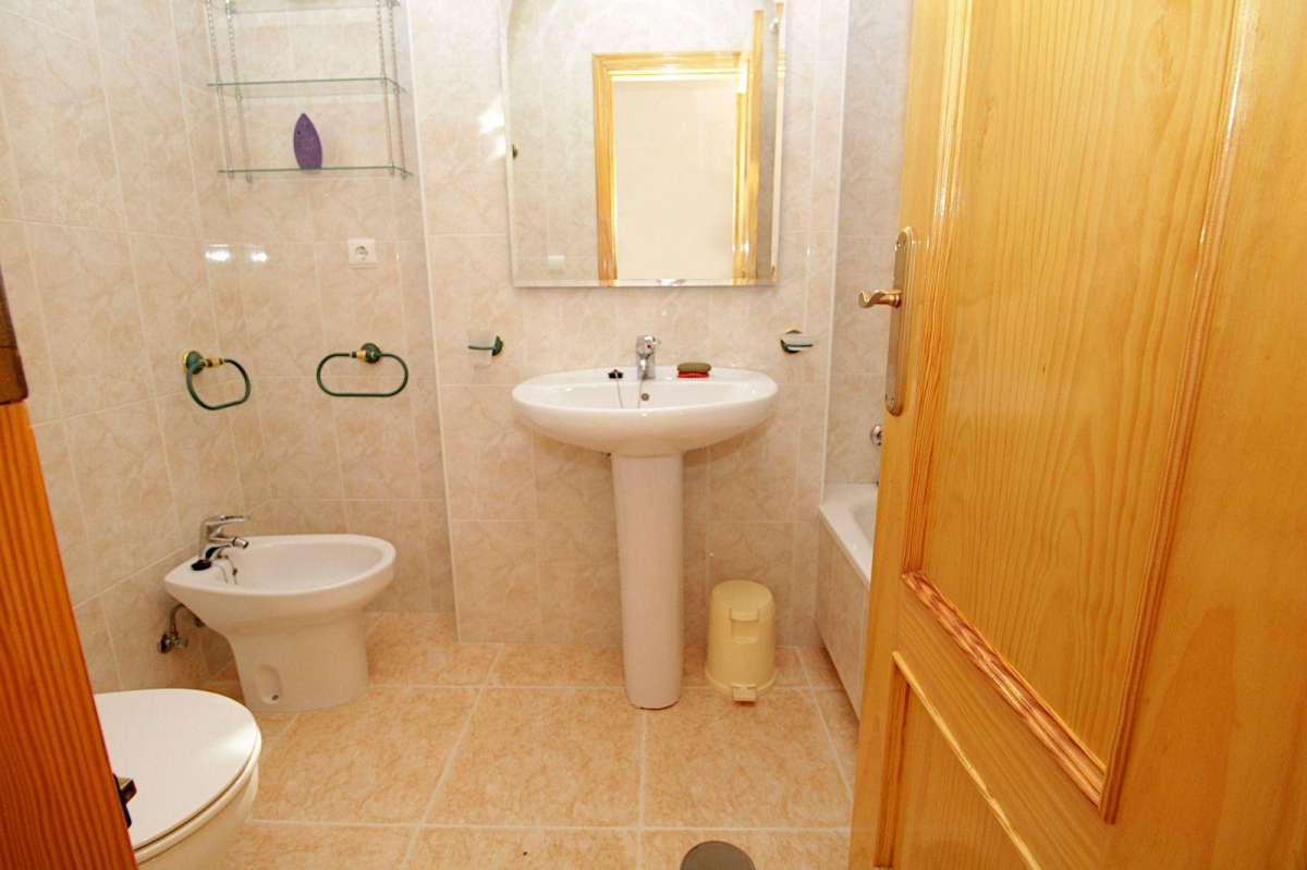 3 Bed, 2 Bath, ApartmentFor Sale, Torrevieja, Alicante