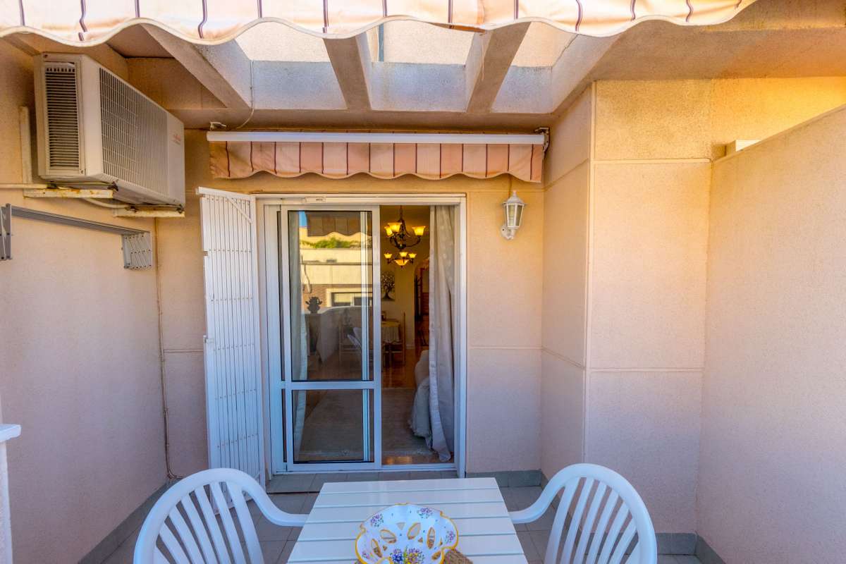 3 Bed, 2 Bath, ApartmentFor Sale, Torrevieja, Alicante