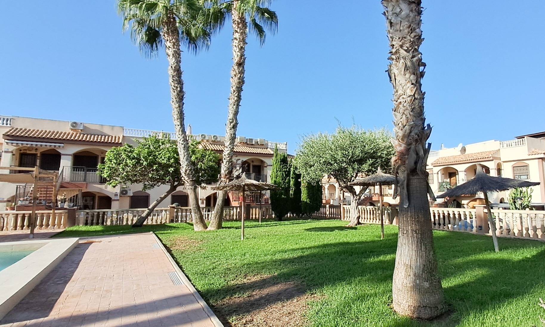 2 Bed, 1 Bath, ApartmentFor Sale, Torrevieja, Alicante