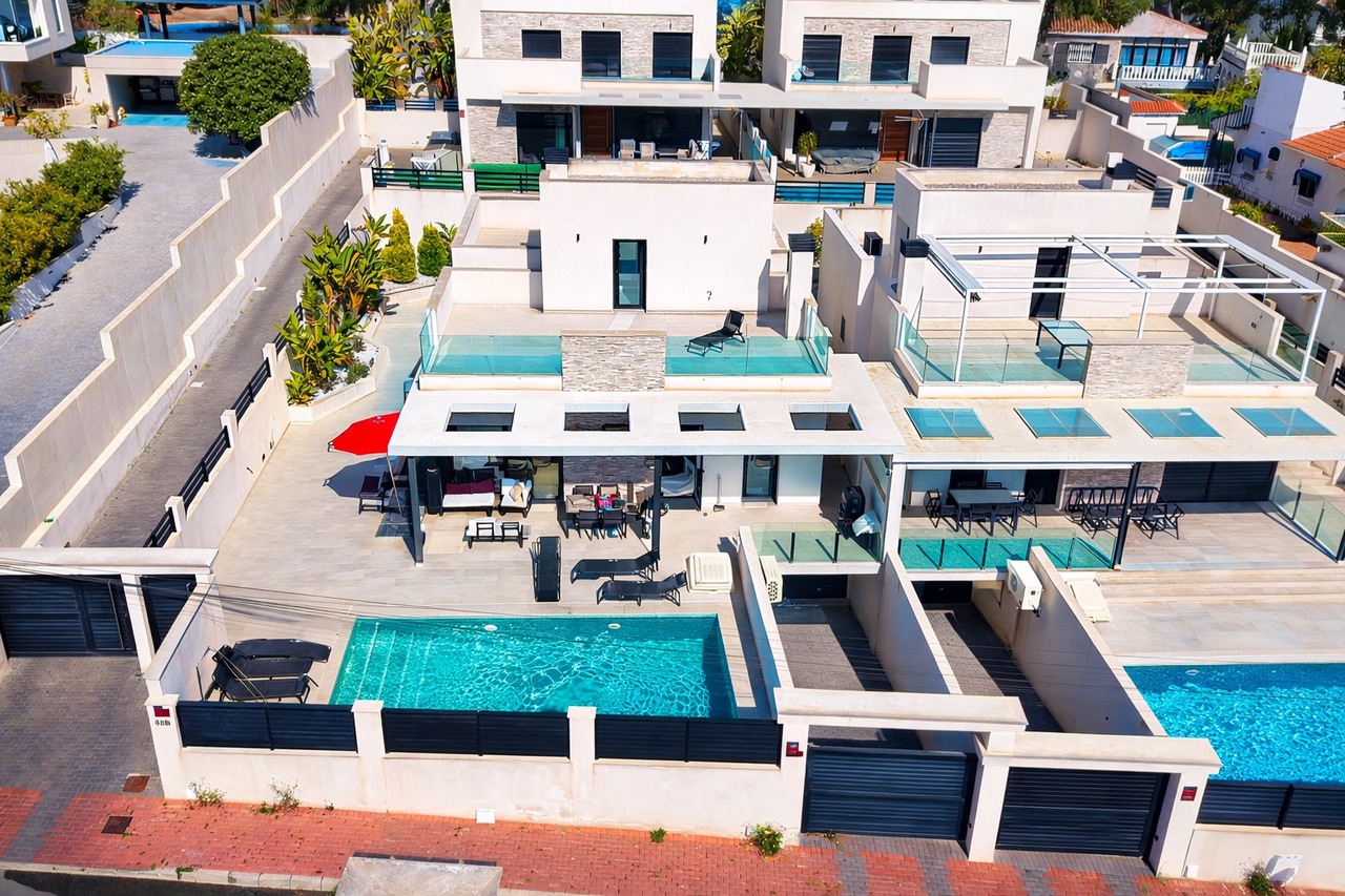 5 Bed, 4 Bath, HouseFor Sale, Los Balcones, Alicante