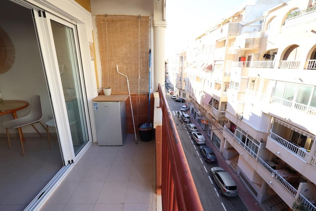 1 Bed, 1 Bath, ApartmentFor Sale, Torrevieja, Alicante
