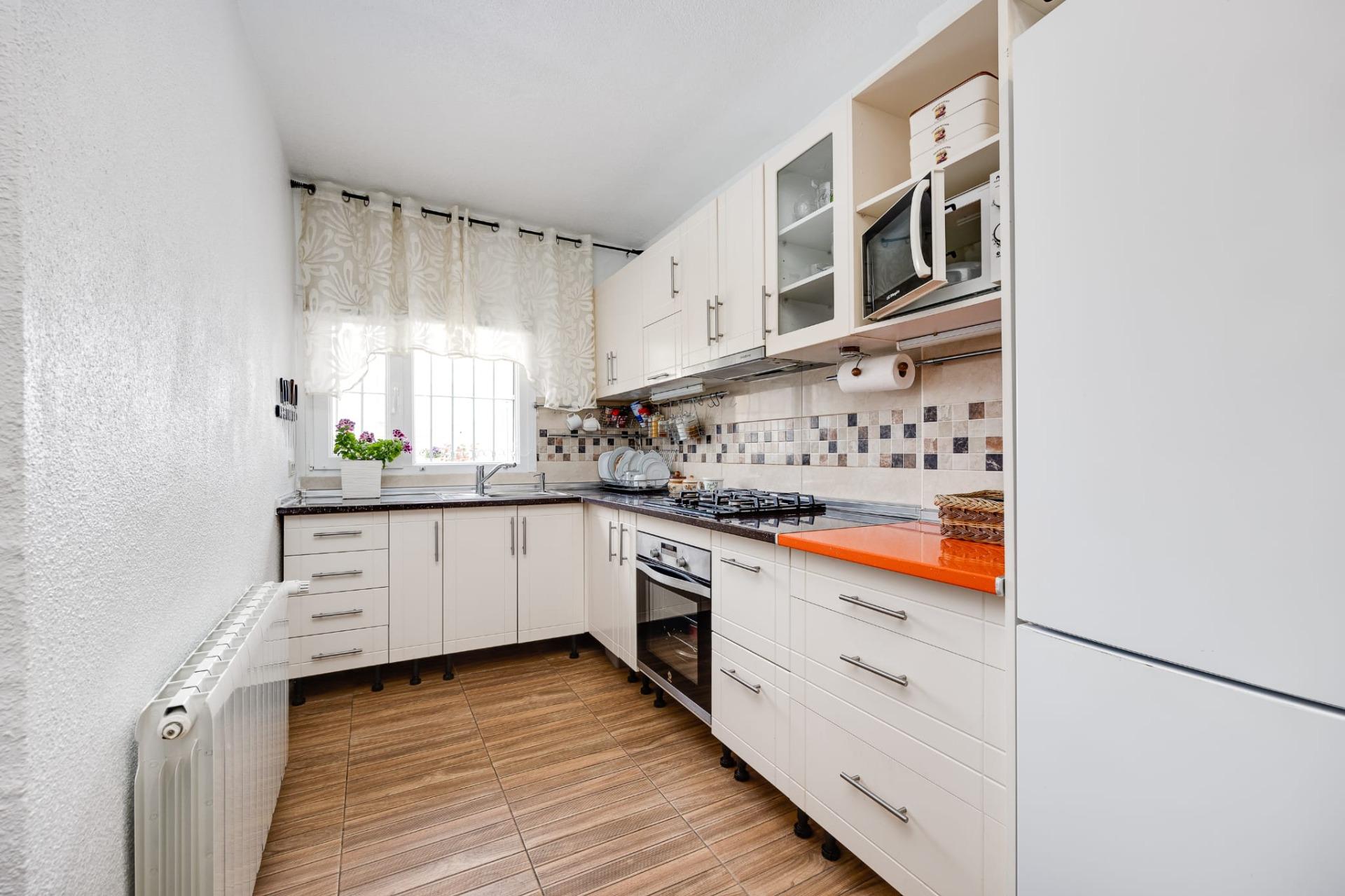 3 Bed, 1 Bath, HouseFor Sale, Torrevieja, Alicante