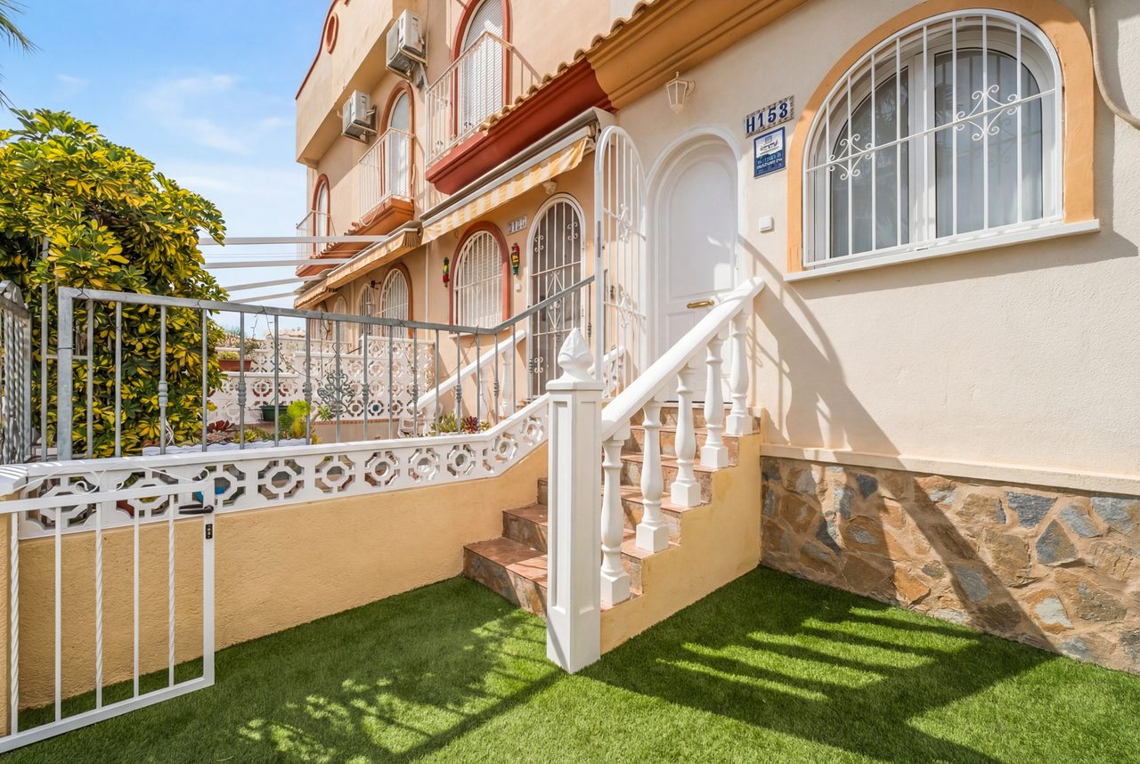 2 Bed, 2 Bath, HouseFor Sale, Playa Flamenca, Alicante
