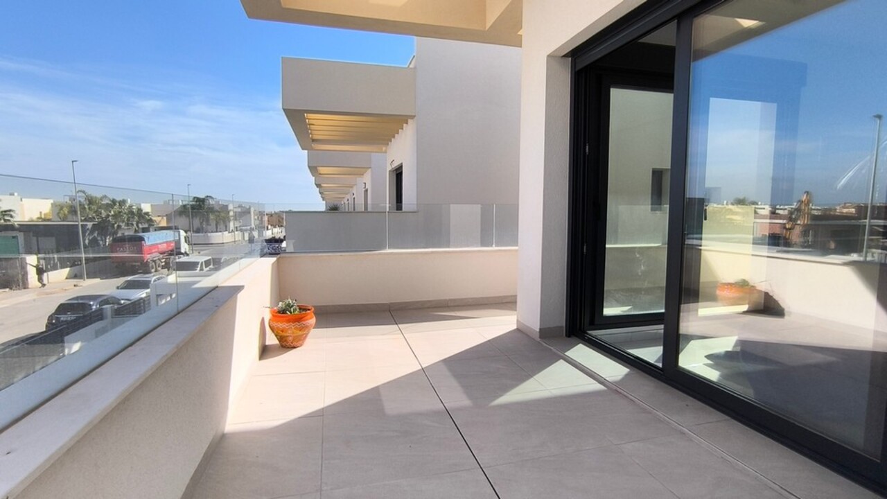 3 Bed, 2 Bath, HouseFor Sale, La Herrada, Alicante