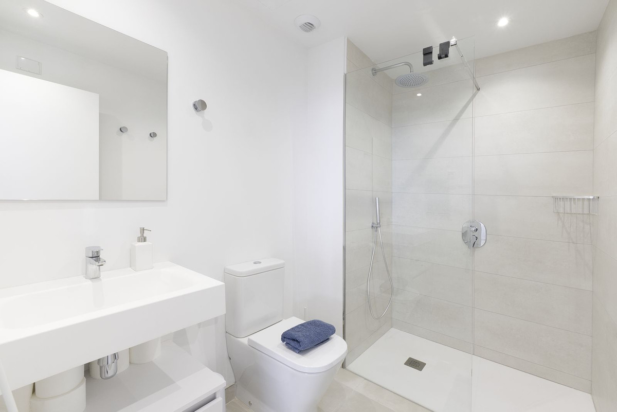 2 Bed, 2 Bath, ApartmentFor Sale, Fuengirola, Malaga