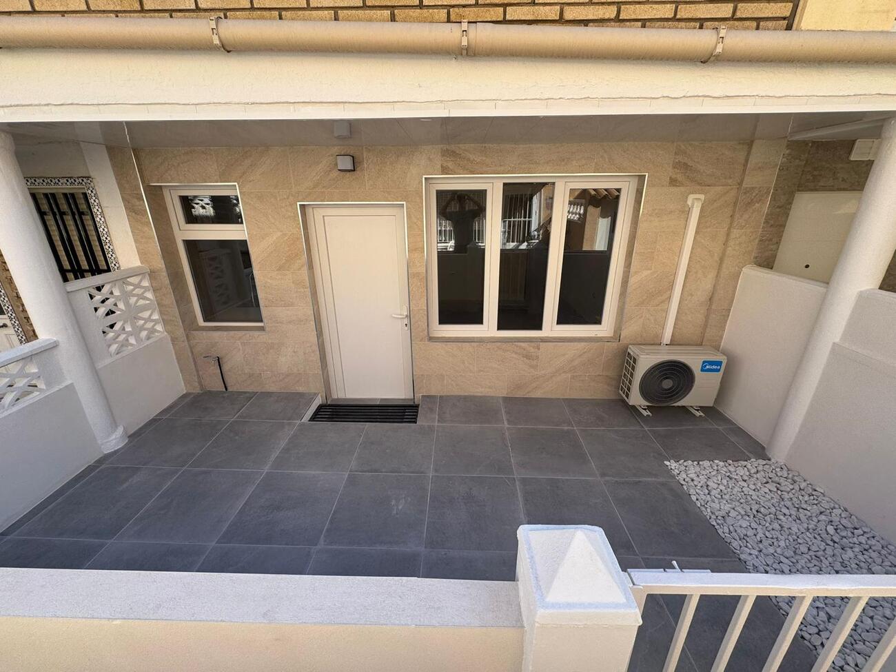 3 Bed, 1 Bath, ApartmentFor Sale, La Mata, Alicante