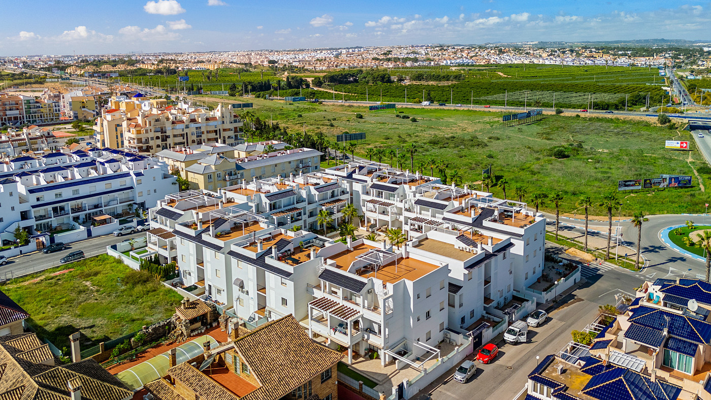 2 Bed, 2 Bath, ApartmentFor Sale, Torrevieja, Alicante