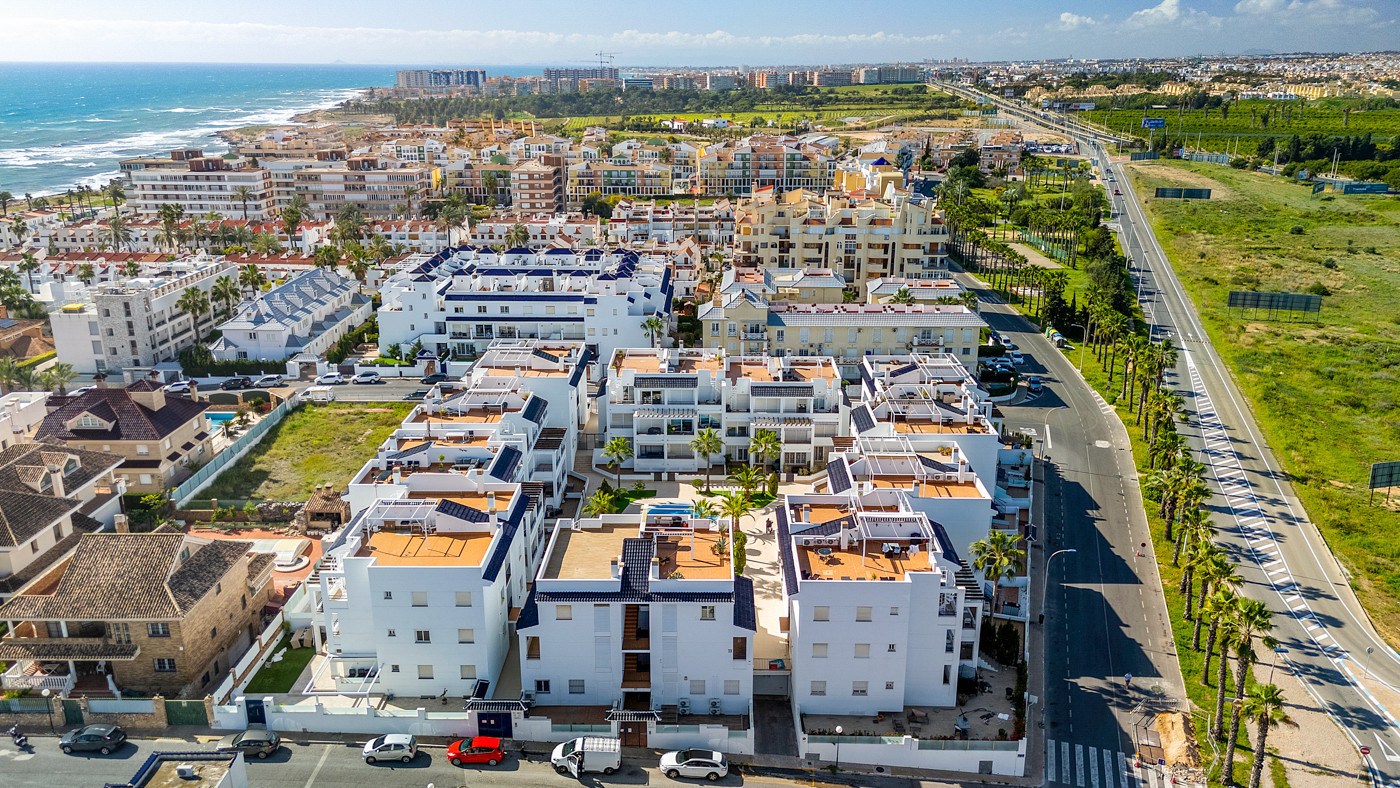 2 Bed, 2 Bath, ApartmentFor Sale, Torrevieja, Alicante